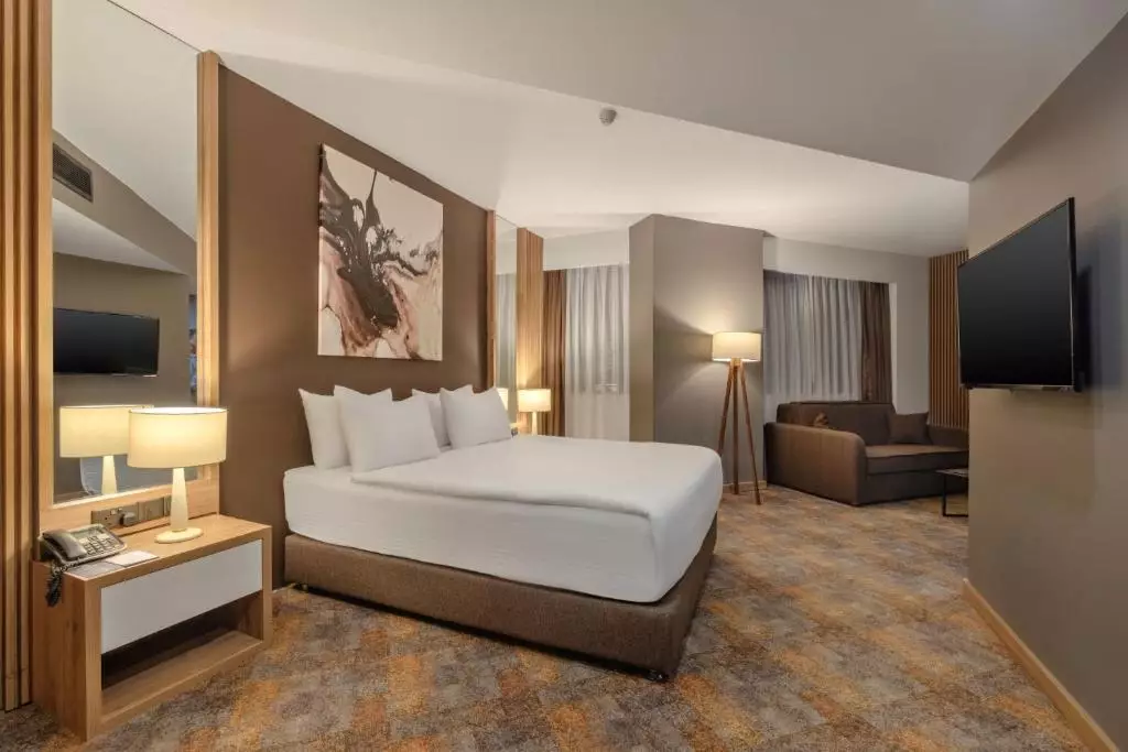 Grand Sapphire City Hotel